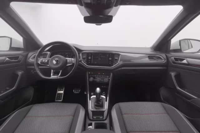 Volkswagen T-Roc (2021) thumbnail 3