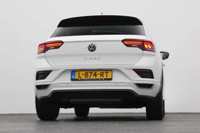 Volkswagen T-Roc (2021) thumbnail 36