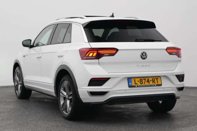 Volkswagen T-Roc (2021) thumbnail 5