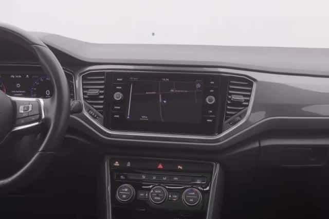 Volkswagen T-Roc (2021) thumbnail 8