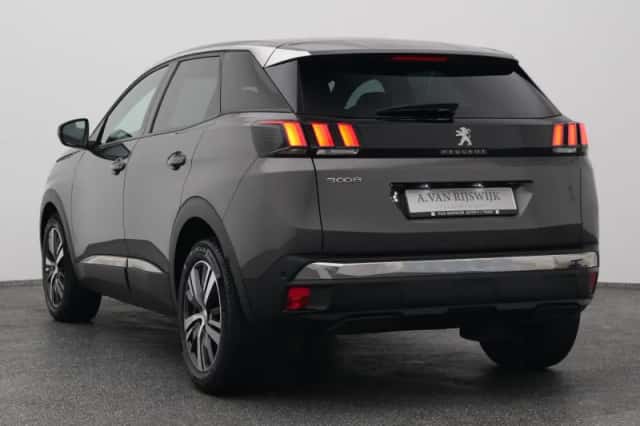Peugeot 3008 (2023) thumbnail 5