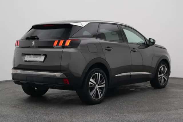 Peugeot 3008 (2023) thumbnail 6