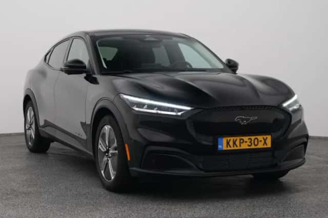 Ford Mustang (2024) thumbnail 2