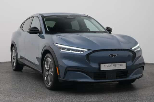 Ford Mustang (2024) thumbnail 2