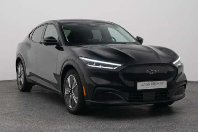 Ford Mustang (2024) thumbnail 2