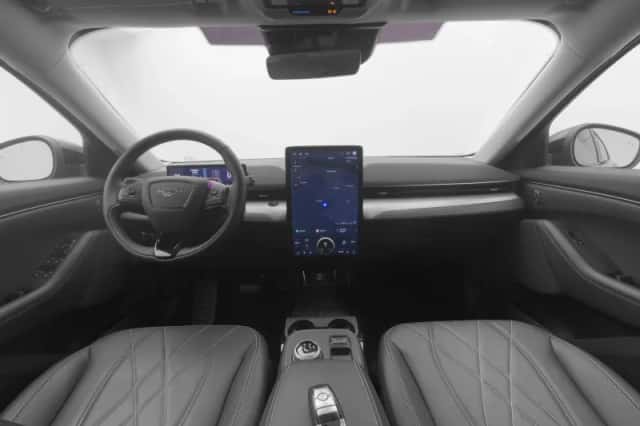 Ford Mustang (2024) thumbnail 3