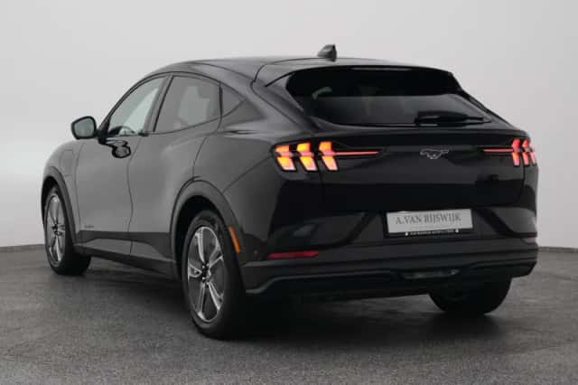 Ford Mustang (2024) thumbnail 6