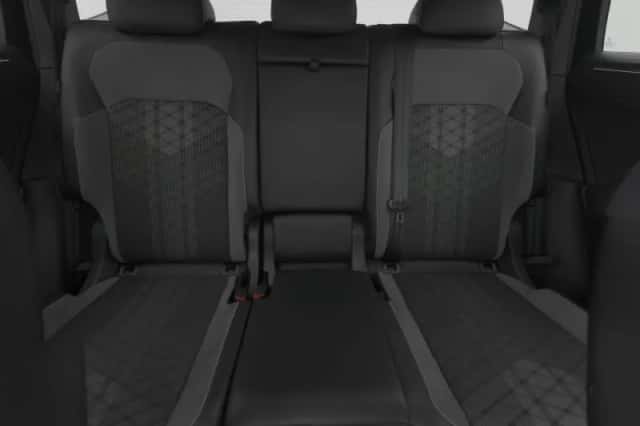 Volkswagen Tiguan (2023) thumbnail 4