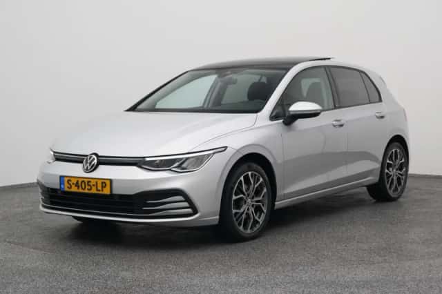 Volkswagen Golf (2022) thumbnail 1