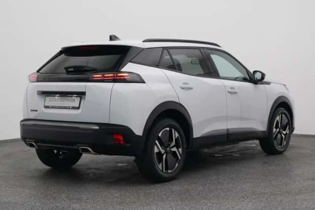 Peugeot 2008 (2023) thumbnail 6