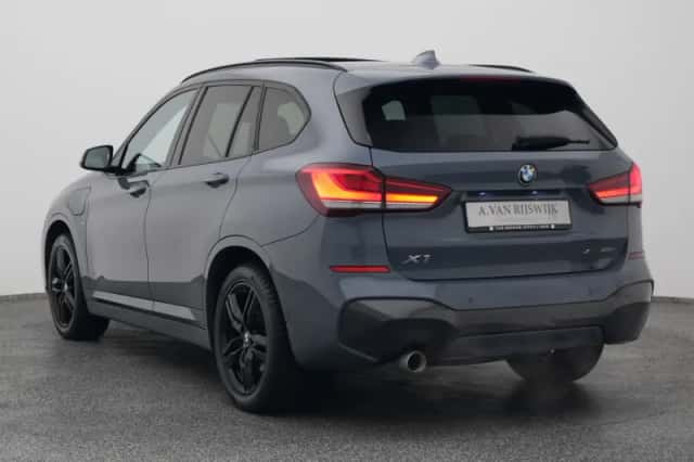 BMW X1 (2021) thumbnail 5