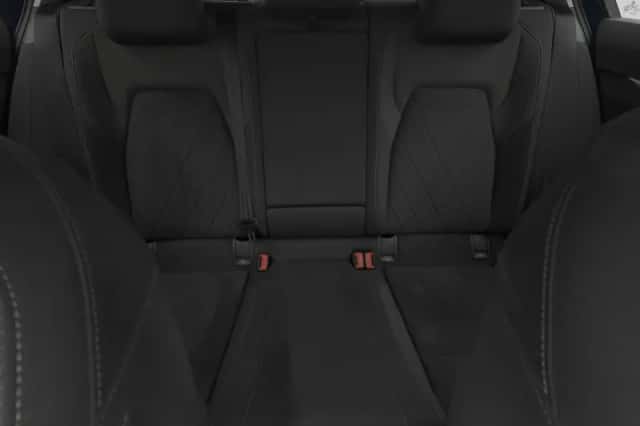 Volkswagen Golf (2020) thumbnail 4