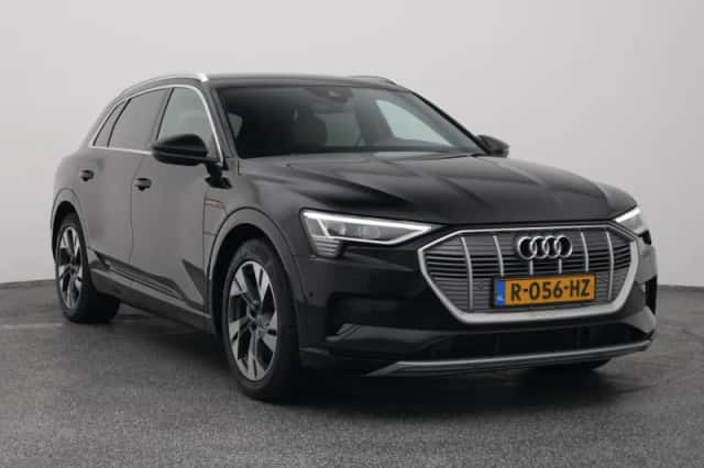 Audi e-tron (2022) thumbnail 2
