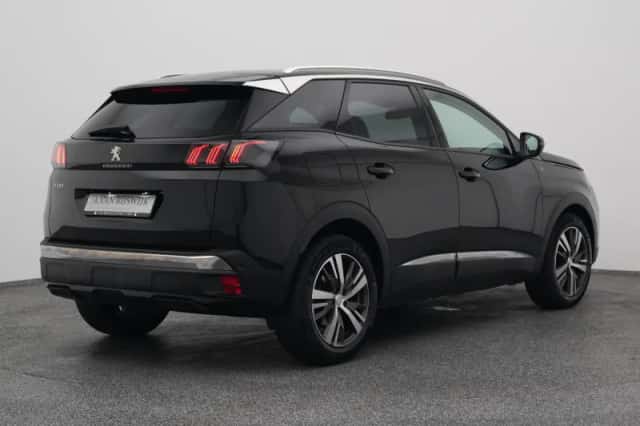 Peugeot 3008 (2022) thumbnail 6
