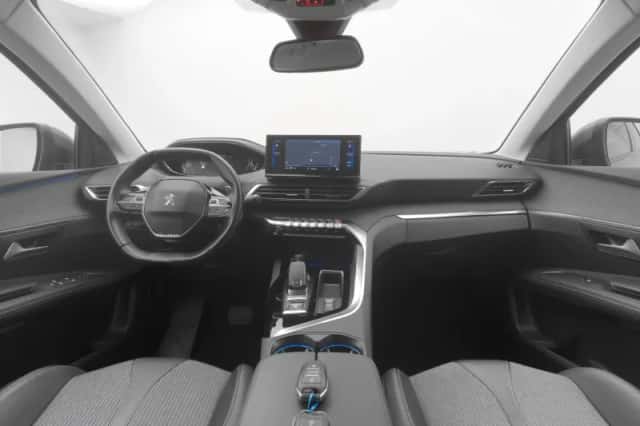Peugeot 3008 (2021) thumbnail 3