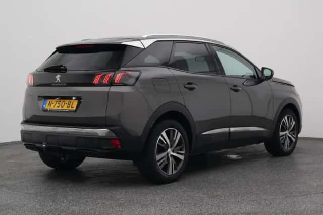 Peugeot 3008 (2021) thumbnail 6