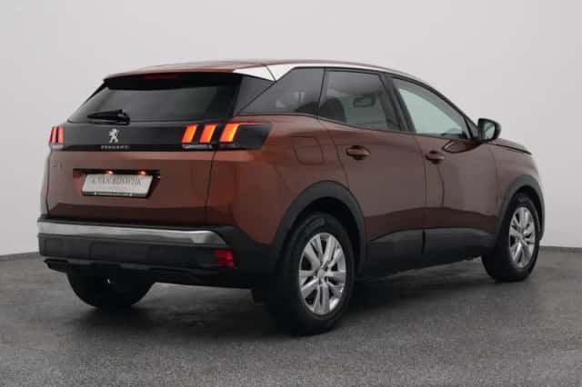 Peugeot 3008 (2019) thumbnail 6