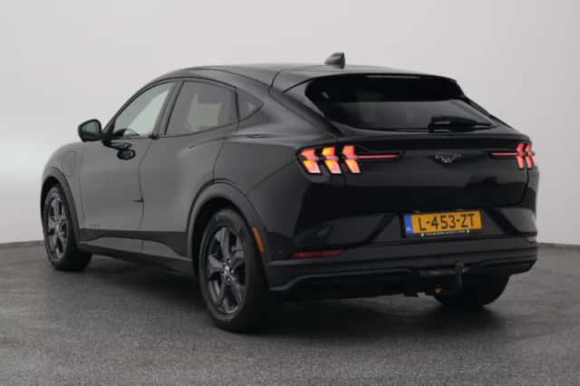 Ford Mustang (2021) thumbnail 6