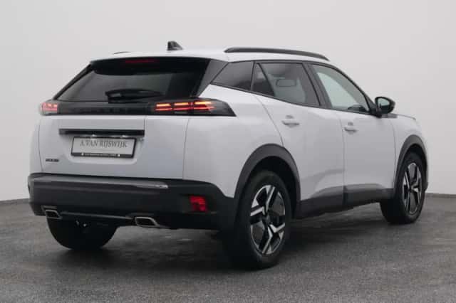 Peugeot 2008 (2023) thumbnail 6