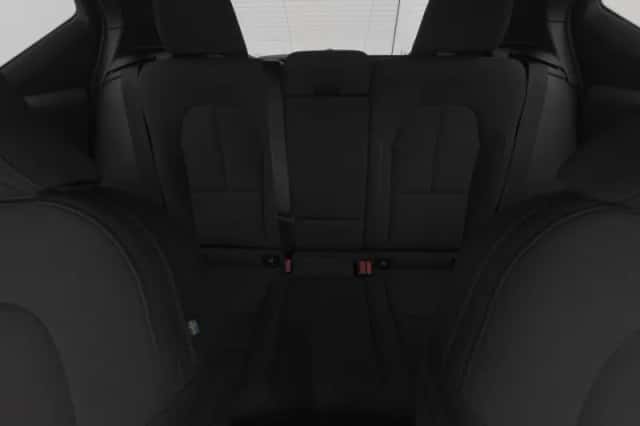 Volvo XC40 (2023) thumbnail 5