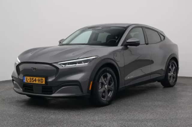 Ford Mustang (2021) thumbnail 1