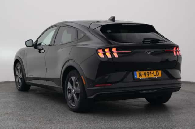 Ford Mustang (2021) thumbnail 6