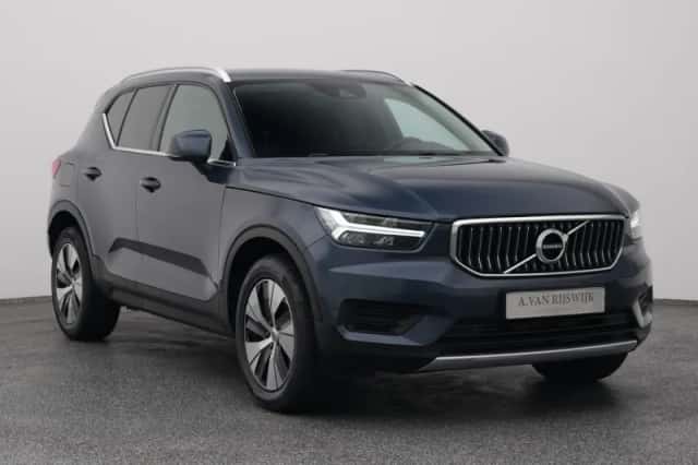 Volvo XC40 (2022) thumbnail 2