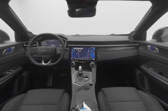 Lynk & Co 01 (2024) thumbnail 3