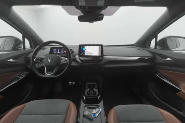 Volkswagen ID.4 (2020) thumbnail 3