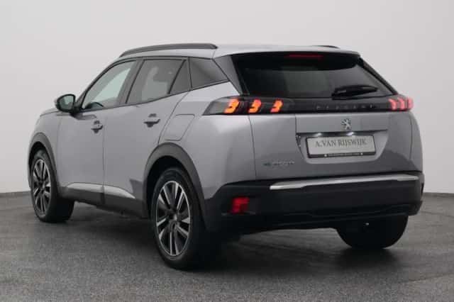 Peugeot e-2008 (2020) thumbnail 6