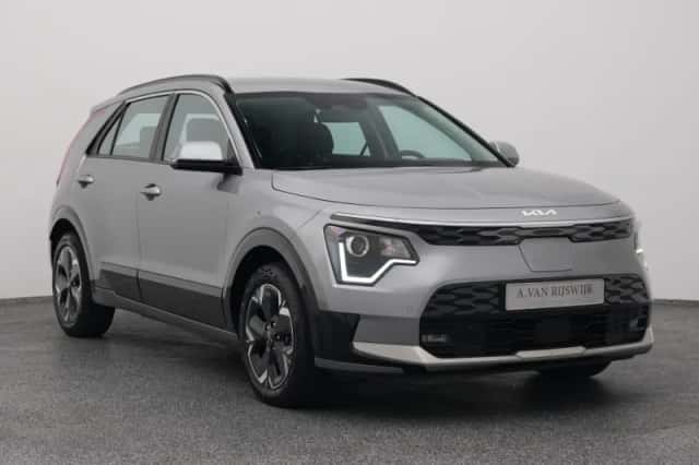 Kia Niro (2023) thumbnail 2