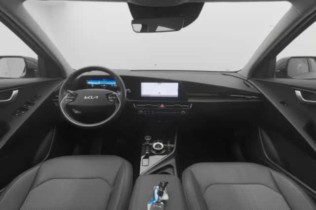 Kia Niro (2023) thumbnail 3