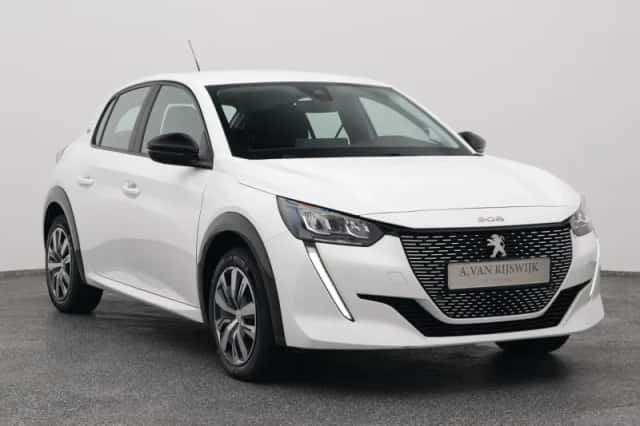 Peugeot e-208 (2023) thumbnail 2