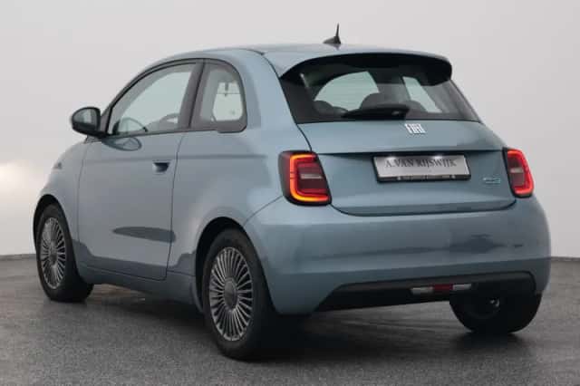 Fiat 500 (2021) thumbnail 6
