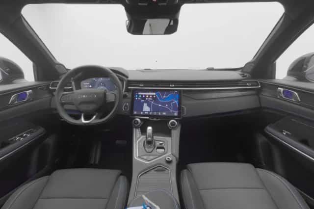 Lynk & Co 01 (2025) thumbnail 3