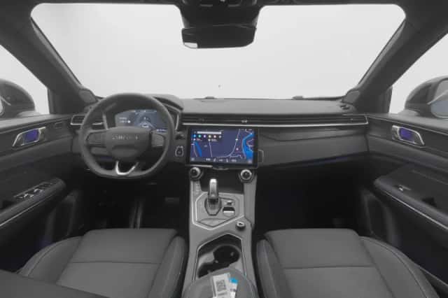 Lynk & Co 01 (2024) thumbnail 3