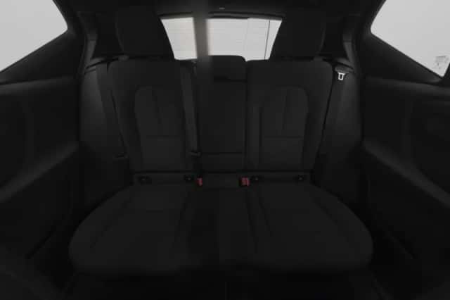 Volvo XC40 (2024) thumbnail 5
