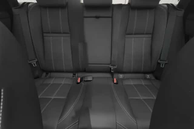 Land Rover Range Rover Velar (2023) thumbnail 4