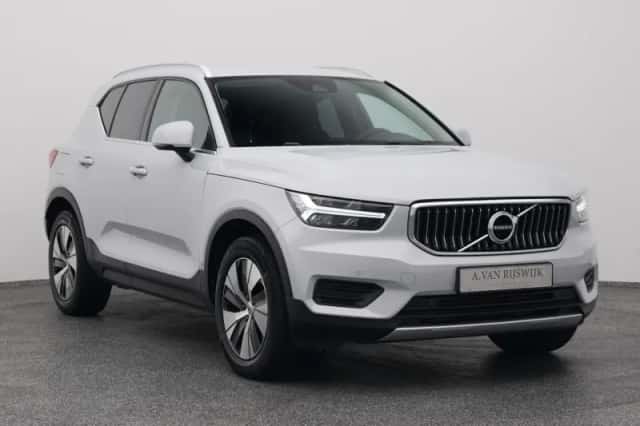 Volvo XC40 (2022) thumbnail 2