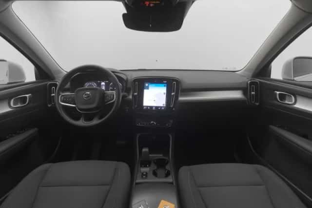 Volvo XC40 (2022) thumbnail 3