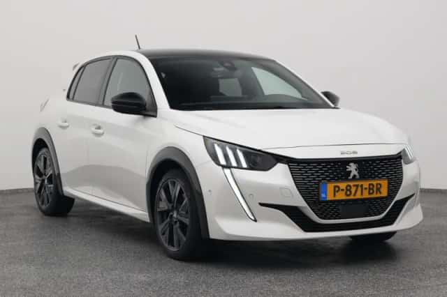 Peugeot 208 (2022) thumbnail 2