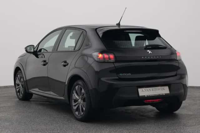 Peugeot e-208 (2021) thumbnail 6