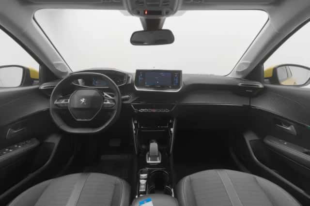 Peugeot e-208 (2021) thumbnail 3