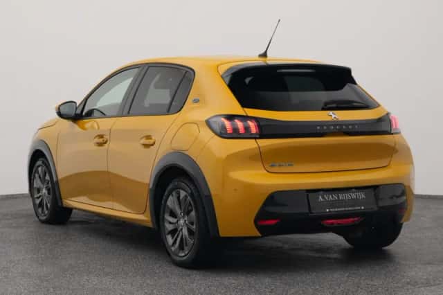 Peugeot e-208 (2021) thumbnail 6