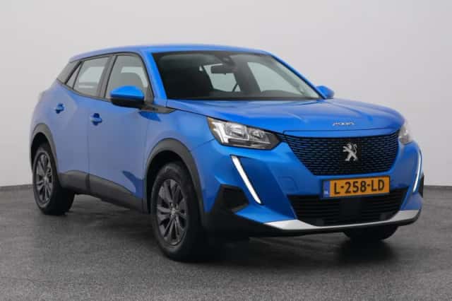Peugeot e-2008 (2021) thumbnail 2