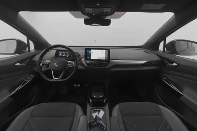 Volkswagen ID.4 (2023) thumbnail 3