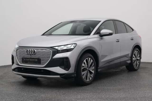 Audi Q4 (2022) thumbnail 1