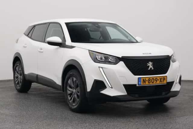 Peugeot 2008 (2022) thumbnail 2