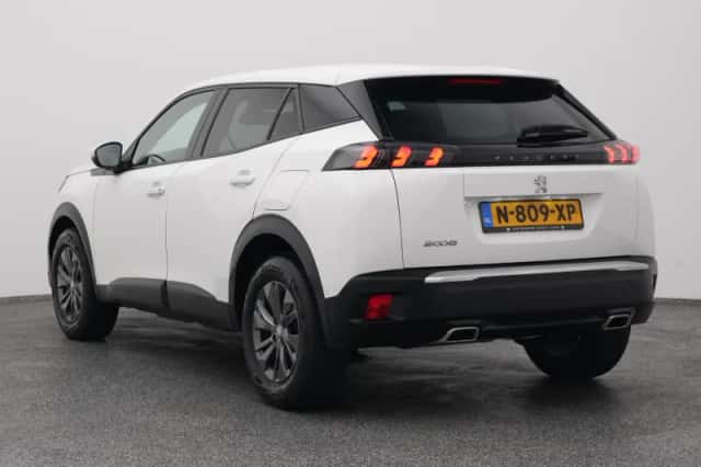 Peugeot 2008 (2022) thumbnail 5