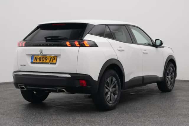 Peugeot 2008 (2022) thumbnail 6